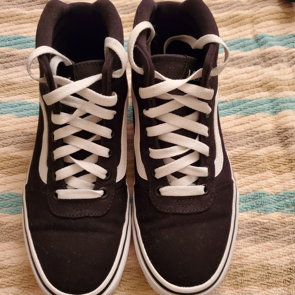 VANS WOMEN HI TOP SKATE SNEAKERS BLACK SIZE 7